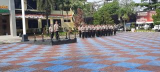 Kapolres Indramayu Pimpin Upacara Kenaikan Pangkat Anggota