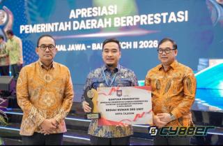 Robinsar Raih Penghargaan Kemendagri, Cilegon Dapat 200 Bantuan Rutilahu