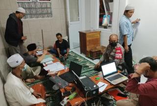 Antisipasi Penularan Covid, Pengumpulan Zakat Fitrah di Kec Cangkuang Bandung Diawasi Polisi