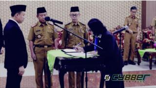 PJ Bupati Pringsewu Lantik Kepala Kependudukan Pringsewu 