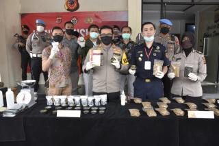 Polres Bogor Polda Jabar Bongkar Produksi Narkotika Jenis Tembakau Sintetis