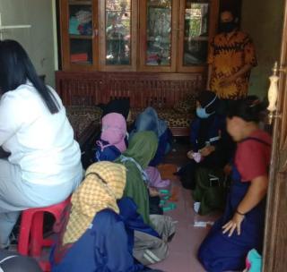 Mahasiswa UMC Cirebon lakukan KKM di UKM Srikandi Wangi