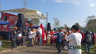 Semarak Kemerdekaan Giriawas Bengras, Warga Antusias Ikuti Jalan Santai hingga Pentas Seni