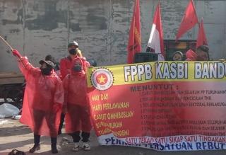 May Day 2021, KASBI Cimahi Sampaikan Aspirasi ke Gedung Sate Bandung, Tolak THR Dicicil 