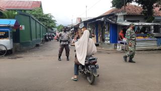 Polsek Darmaraja Bersama TNI dan Satpol PP Tak Kenal Lelah Menggelar Ops Yustisi