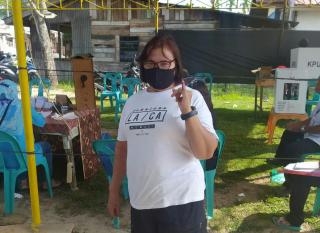 Petugas TPS 023 di RT 06 Terapkan Protokol Kesehatan Saat Penjeblosan