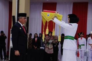 Penjabat Wali Kota Cimahi Kukuhkan Paskibraka Kota Cimahi Tahun 2024
