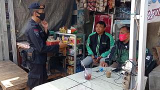 Sat Brimob Polda Jabar Sambangi Perkumpulan Ojek Online di Cikampek, Himbau Pencegahan Covid-19