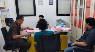 Tersangka Penganiayaan Dilimpahkan Polsek Talang Padang ke Cabjari