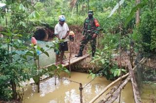 Tingkatkan Silaturahmi, Babinsa Kunjungi Warga