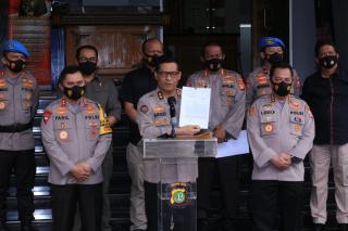 Polri Cekal Rizieq Shihab dan Tersangka Lainnya ke Luar Negeri