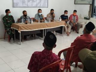 Posko PPKM di Desa Sidamukti Kecamatan Baros, Banten