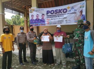Polsek Sliyeg Aktif Dalam Pengamanan Bantuan Paket Sembako Tahap III