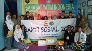 OSIS SMAN 8 Samarinda Gelar Bakti Sosial