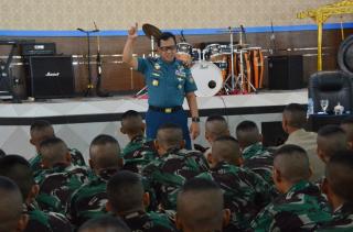 Beri Motivasi,  Gubernur AAL Bekali Taruna AAL Tingkat I Angkatan ke-68