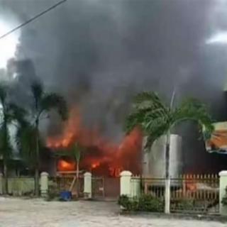 Rumah Qarim Mesjid Al-Ubudiyah Balai Raja di Lahap Sijago Merah.