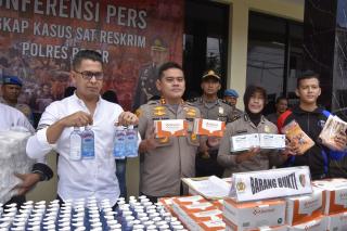 Polres Bogor Ungkap Kasus Penimbunan Masker dan Hand Sanitizer di Cibinong