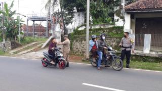 Polsek Cisitu Bersama TNI Dan Satpol PP, Kembali Gelar Ops Yustisi