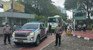 Polda Riau Kawal Pengiriman 70 Ton Oksigen Untuk Pasien Covid-19 Dari RAPP