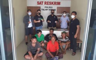 Asyik Bermain Judi, Lima Warga Ditangkap Tekab 308 Polres Tulang Bawang