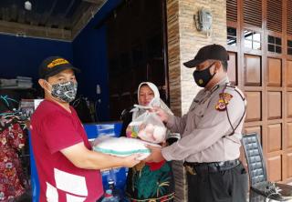 Cegah Penyebaran Covid-19, Polres Majalengka Polda Jabar Terapkan 3M Pada Warga Penerima Bansos