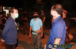 Bupati Klungkung Patroli Malam Cegah Penyebaran Covid-19