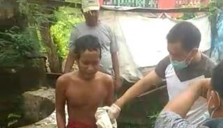 Salut, Aksi Sosial Polisi di Majalengka Mengurus dan Memandikan Orang Penderita Gangguan Jiwa
