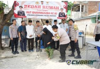BAZNAS Kota Cilegon dan Polres Cilegon Wujudkan Rumah Layak Huni bagi Warakawuri di Hari Bhayangkara ke-80