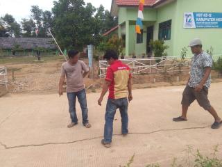 Belum Genap Setahun Bangunan Rigit Beton, Mengalami Kerusakan