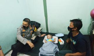 Balita Cantik Penderita Hidrosefalus Dapat Bantuan Dari Polres Sumedang