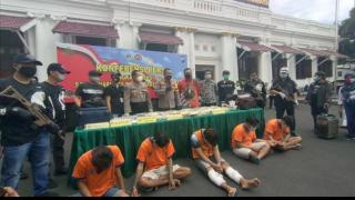 Satreskoba Polresta Surabaya Amankan Sabu 21 Kg Berikut Tersangka,Ini Kata Gubernur Jatim