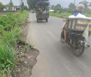 Jalan Lintas Lubuk Linggau Yang Memprihatinkan