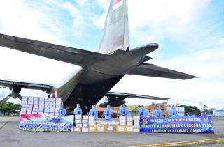PIA AG Cab. 4/G.II Lanud Sulaiman Turut Berpartisipasi Bantu Korban Gempa di Sulbar dan Korban Banjir di Kalsel
