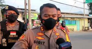 Polres Cilegon Laksanakan Penyekatan Jalur Wisata Guna Kendalikan Penyebaran Covid-19