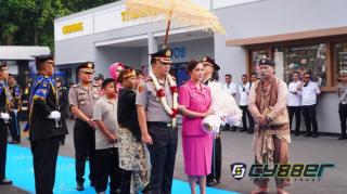 Polres Bogor Gelar Farewell Parade dan Welcome Parade Kapolres, Wujud Penghormatan dan Tradisi Kesatuan