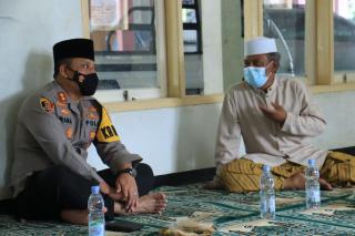 Tingkatkan Ukhuwah Islamiyah, Kapolres Bersama Wakapolres Karawang Polda Jabar Silaturahmi Ke Ponpes Miftahurrohman
