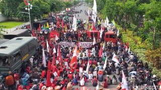 Buruh Janji Nggak Demo, Tapi....