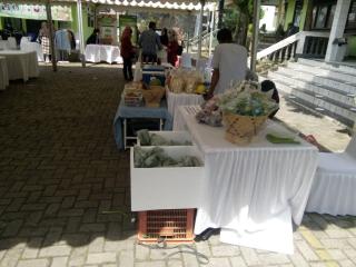 Forum UMKM Kecamatan Cigombong Gelar Bazar Murah