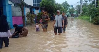 Warga Perumahan Puri Cilegon Terkena Dampak Banjir