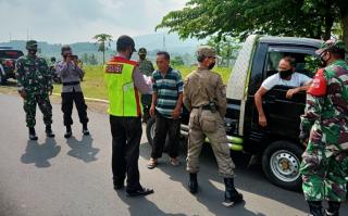 Patuhi Prokes, Polsek Cisarua Gelar Operasi Yustisi