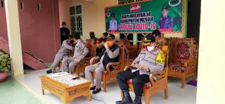 Ketua Radio Antar Penduduk Indonesia "RAPI" Mesuji Lampung Salurkan Ratusan Sembako Tahap Kedua Untuk Masyarakat 