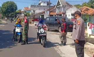 Patuhi Prokes, Polsek Conggeang Tingkatkan Ops Yustisi