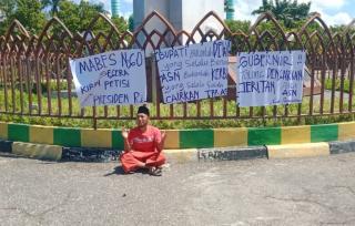 Aksi Tunggal Mabes NGO Tuntut Pemkab Pamekasan Berikan Hak Para Abdi Negara