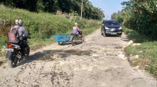 Pemerintah Pusat dan Pemprov Sumut Sudah Selayaknya Perhatikan Jalan Lintas Simpang Dua Ke Tigaras