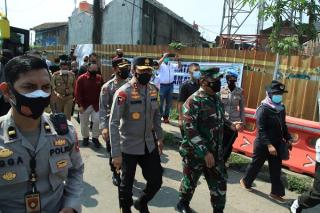 Forkopimda Jabar Tinjau Pos  Penyekatan di Pos Pam Check Point Pintu Tol Cileunyi