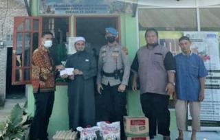 Jumat Berkah, Satreskoba Polres Labuhan Batu Salurkan Bansos ke Yayasan Mesjid Nurul Iman