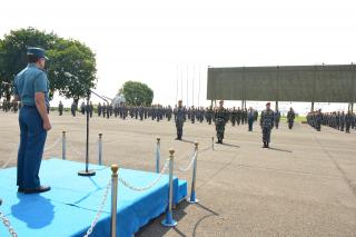 Gubernur AAL Tutup Latihan Praktek Taruna Magang KRI, Pasukan dan Pra Jalasesya 