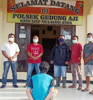 DPO di Polsek Gedung Aji, Oknum Karyawan KSP Sahabat Menyerahkan Diri