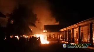 Sejumlah Massa di Kecamatan Mesuji Lampung Bakar Sebuah Pondok Pesantren, Ini Penyebabnya
