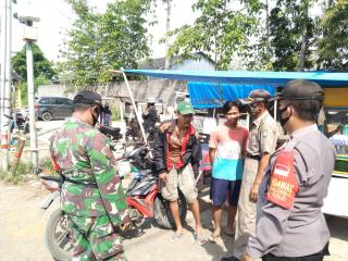 Tiga Pilar Karangampel Giat Ops Yustisi di Pertingaan Pasar Karangampel